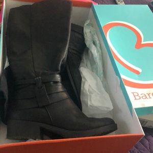 Brand new black leather boots